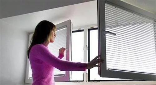 2511133109b33be6039739.jpg h500w274-5a67f8ccd30bd.jpg