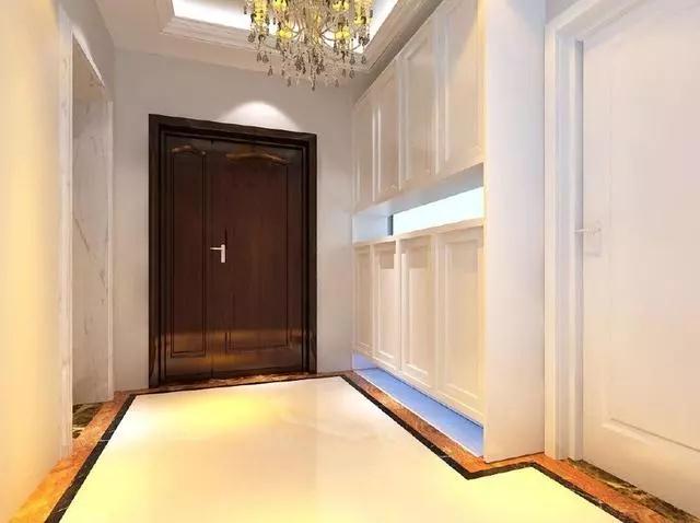 風(fēng)水師傅講述入門玄關(guān)裝修禁忌，打開門萬(wàn)萬(wàn)不能出現(xiàn)這種情況