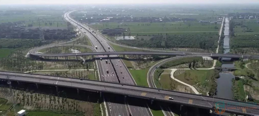 10101710f56ac6b3050245.jpg 10.jpg