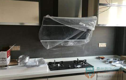 廚房燃?xì)庠罴右桓艿?，完美代替油煙機(jī)，清除油煙效果更好！