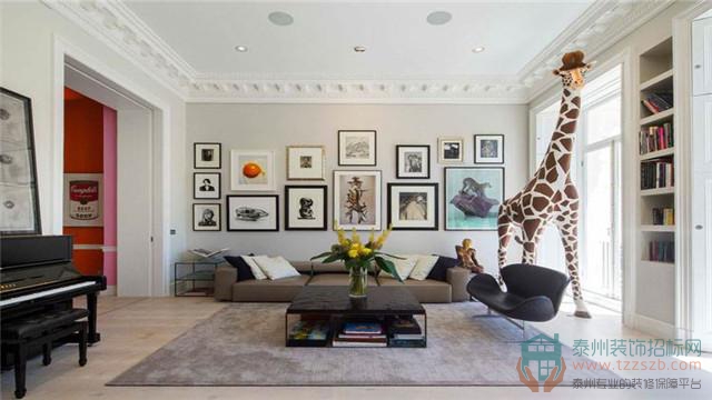 新房裝修完，婆婆來(lái)串門，看了一眼客廳擺放，結(jié)果轉(zhuǎn)身就走……