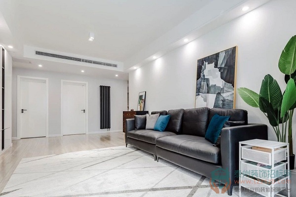 28104607bc886915fb4518.jpg 1.jpg