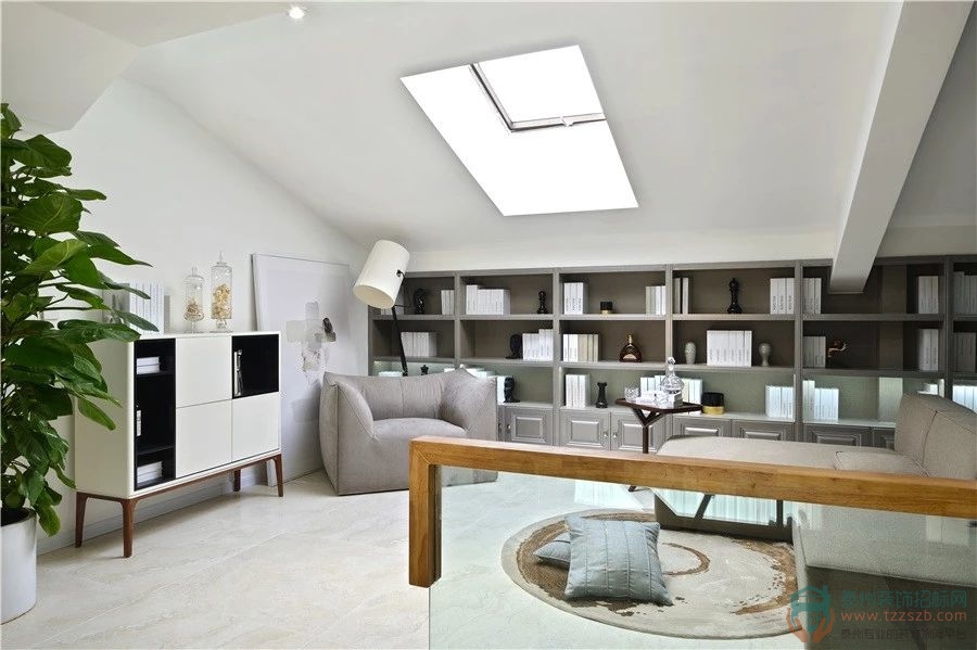 13144659bda77a18de7869.jpg 11.jpg