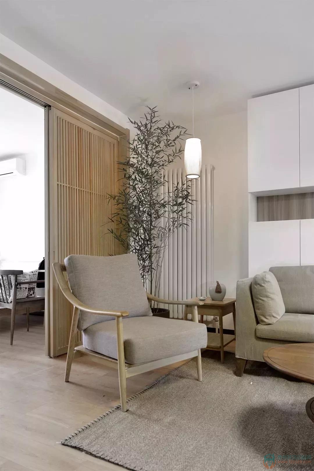 12104236c79fb1205a1537.jpg 3.jpg