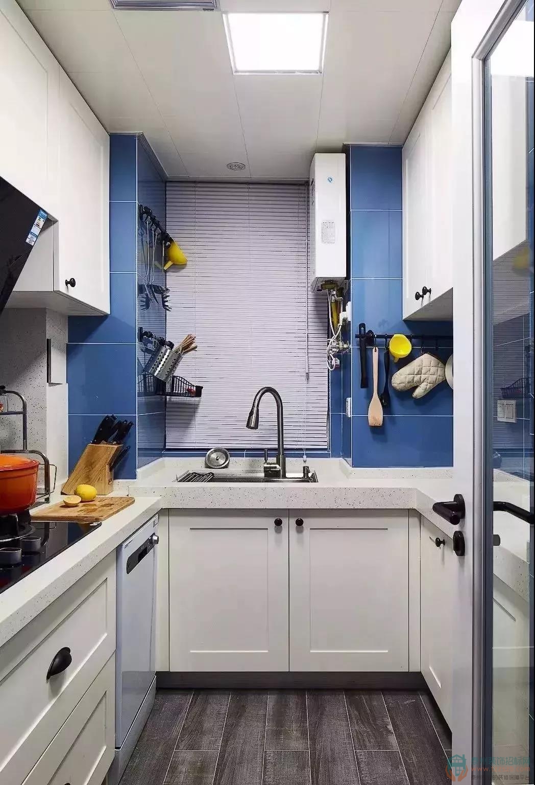 0114013718f192ccf95129.jpg 11.jpg