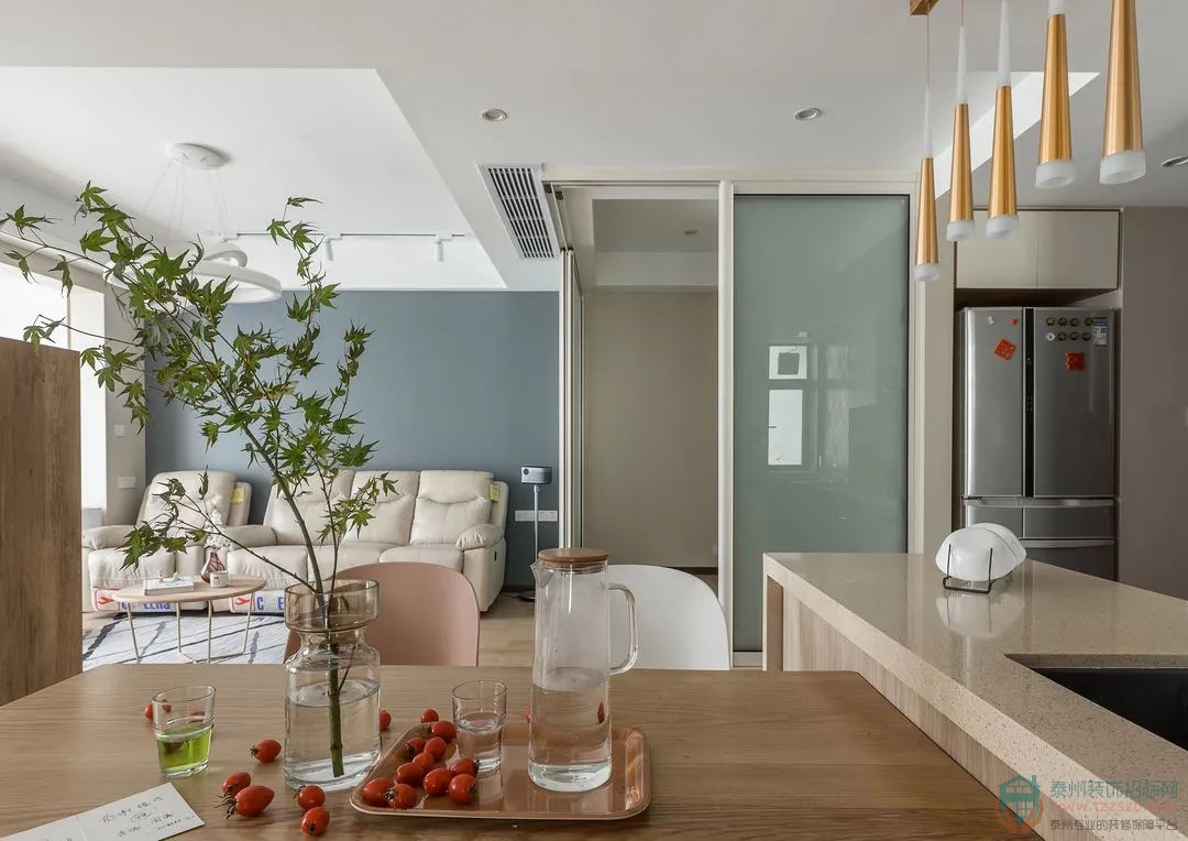 2810511507902e02676055.jpg 3.jpg