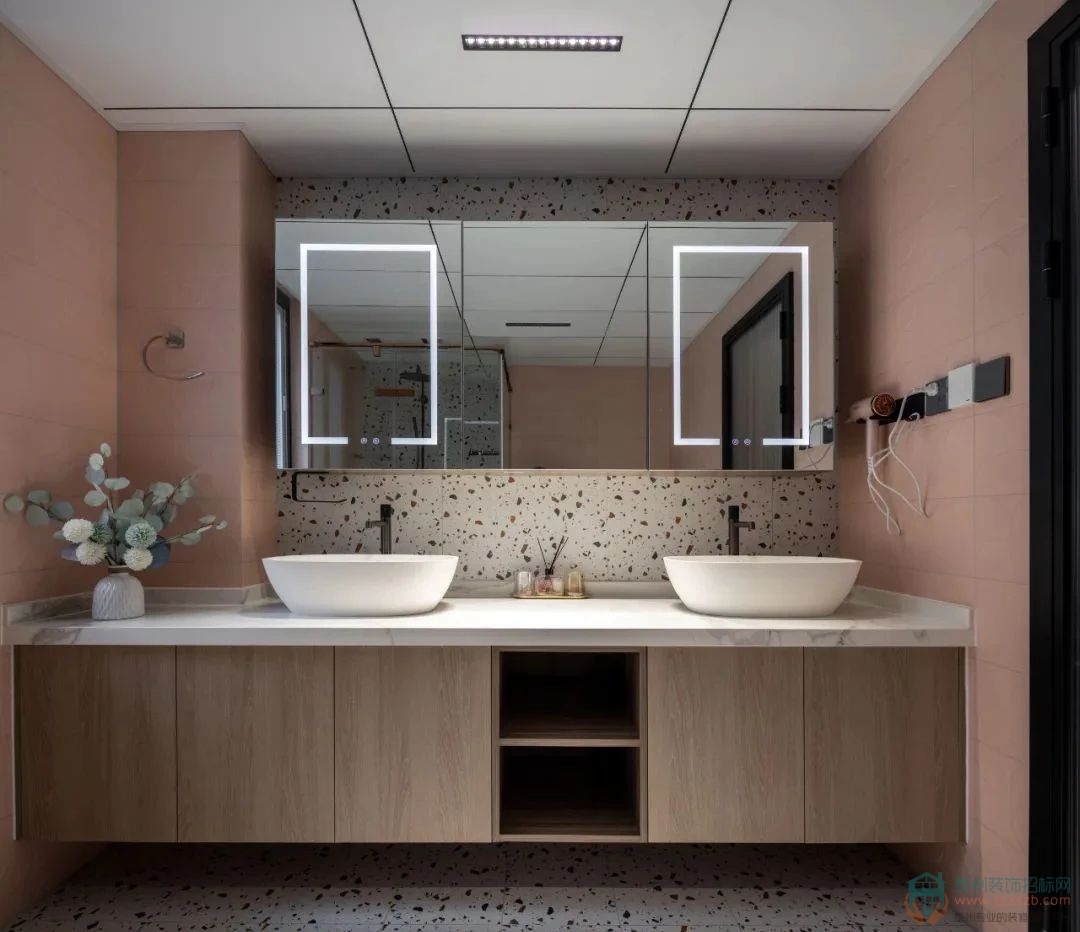 14105348548e7412885248.jpg 22.jpg