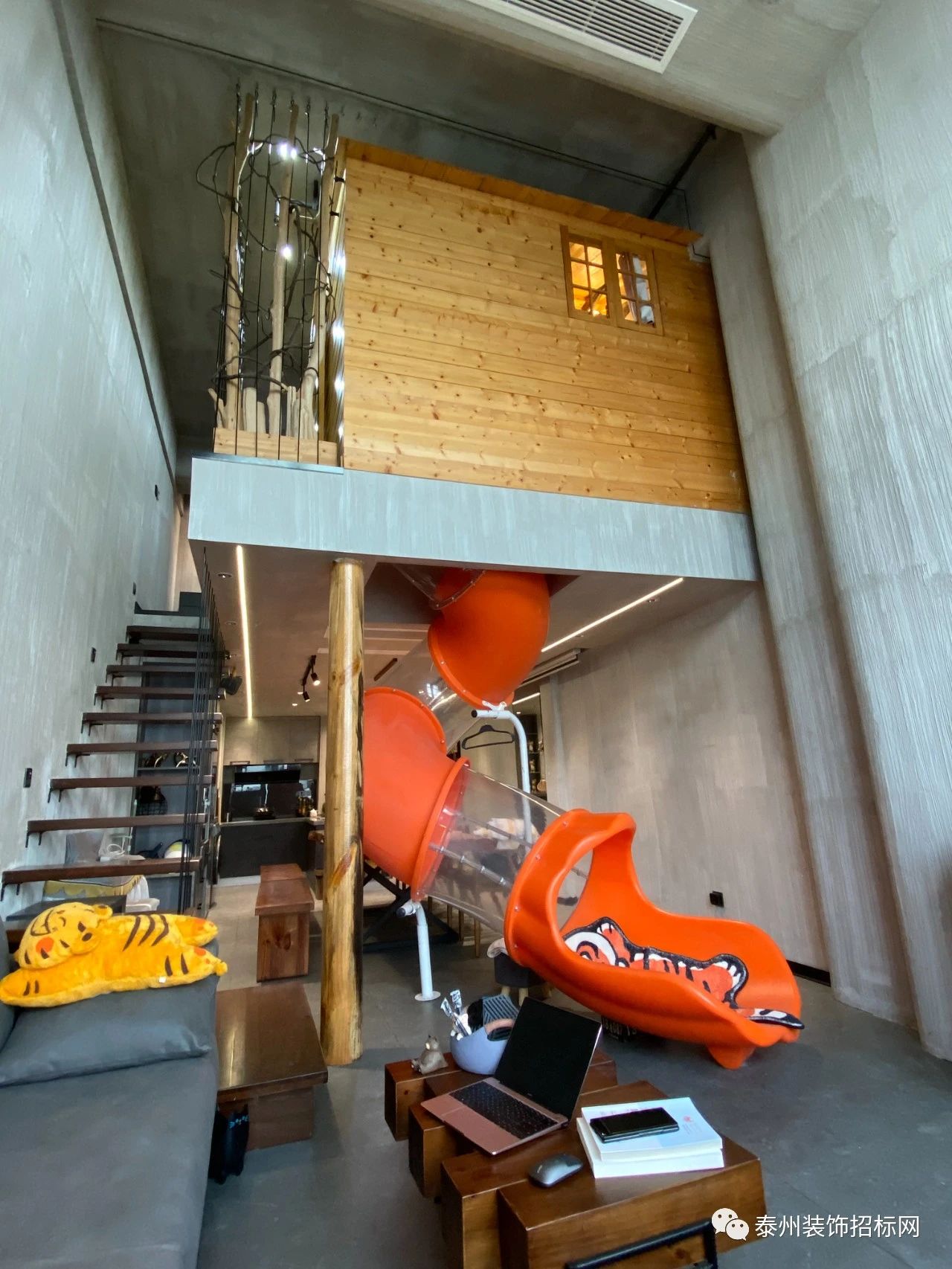 21093239255b9ccede9035.jpg 4.jpg