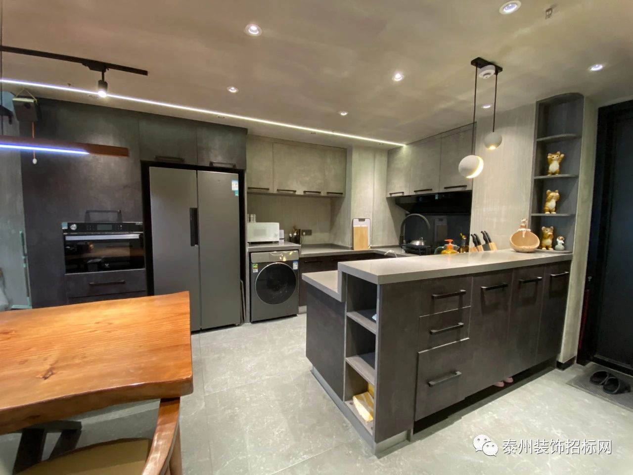 210933205107d714da5521.jpg 10.jpg