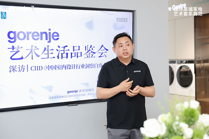 0211403421c4af43320900.jpg 2.jpg