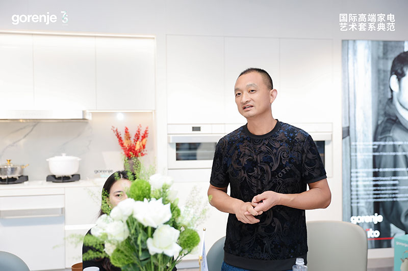 02114111658ba1cd448326.jpg 5.jpg